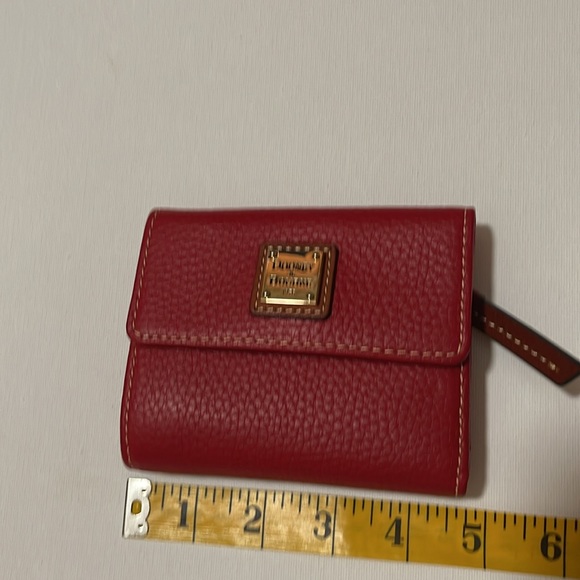 NWOT DOONEY & BOURKE EUROPEAN PEBBLE GRAIN RED LEATHER BUCKET BAG & WALLET - Picture 16 of 17